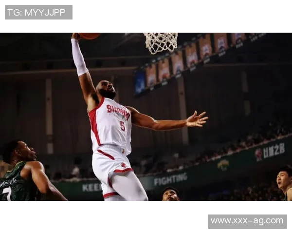 鲍威尔半场火力全开7投6中三分球6中5狂砍20分首节独揽15分