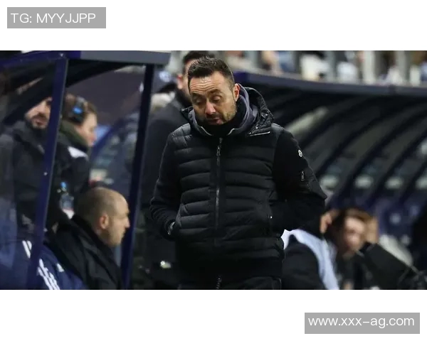 德泽尔比或在更衣室公开羞辱球员此前对格林伍德的做法引发关注 德泽尔比或在更衣室公开羞辱球员此前对格林伍德的做法引发关注