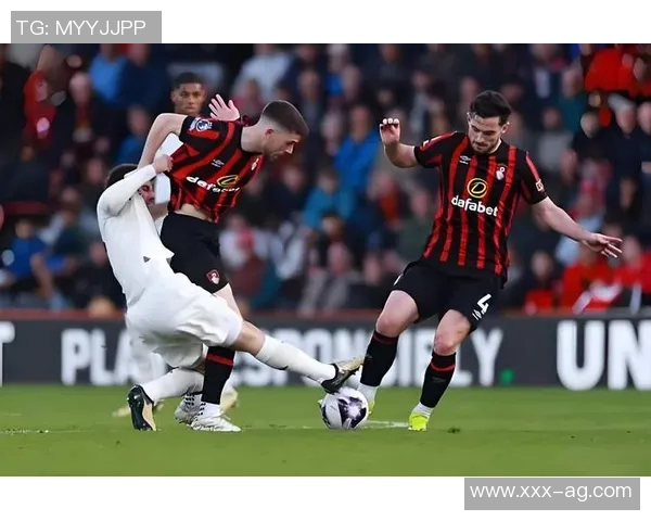 帕克率领伯恩利客场战平利物浦终结上次惨败的阴影 帕克率领伯恩利客场战平利物浦终结上次惨败的阴影